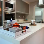 FFZ001 - AP Amplo com Terraço Privativo, 3 Quartos sendo 1 Suíte, Cozinha Completa e 2 Vagas Garagem e Tela Proteção